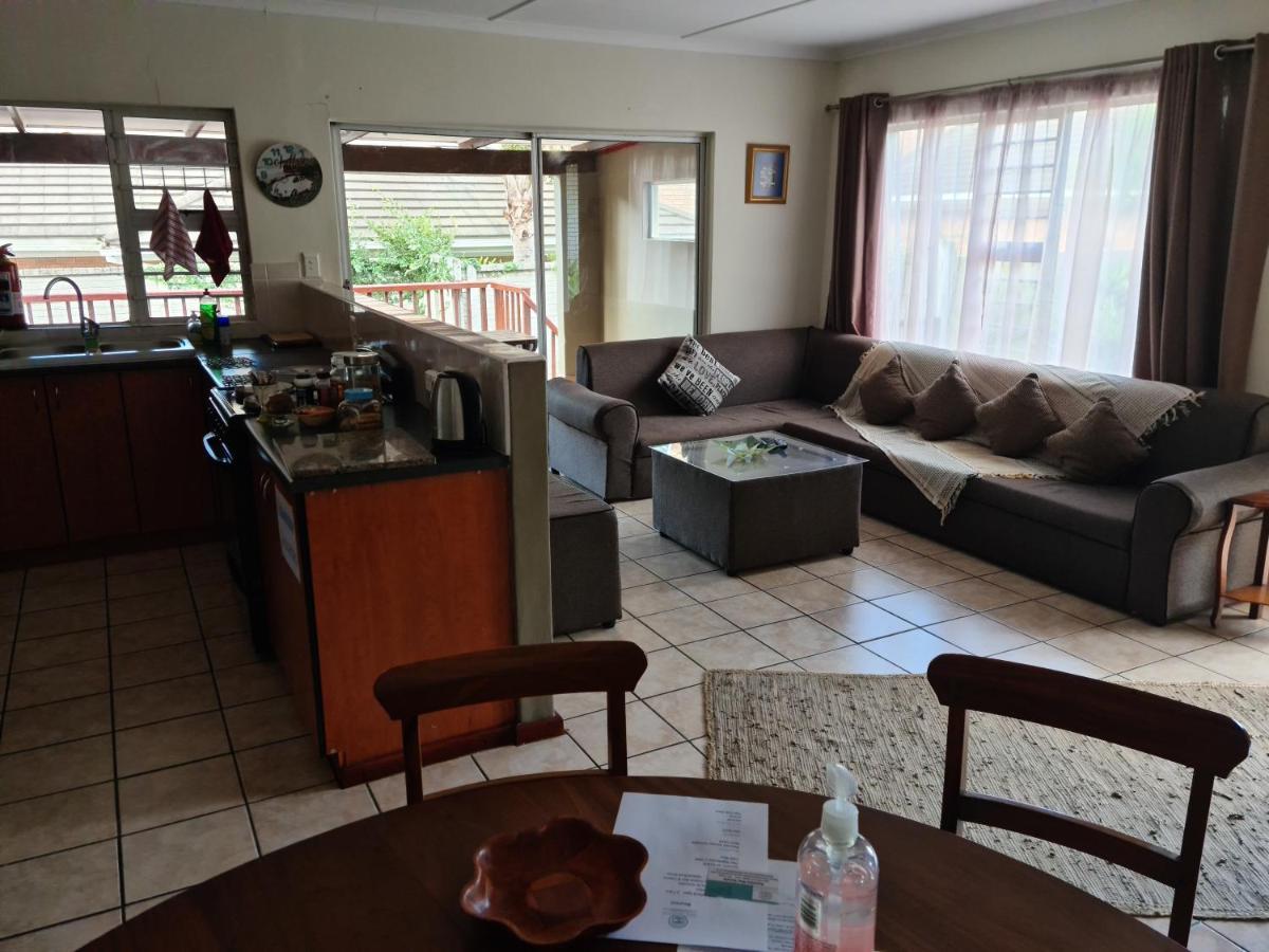 Mackenzies Accommodation East London Luaran gambar